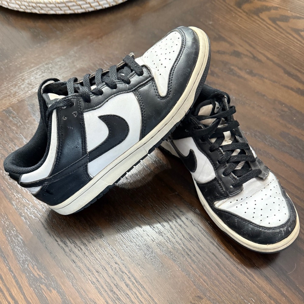 Men’s Nike Dunk Low Retro | Size 7Y | Panda (Black / White)